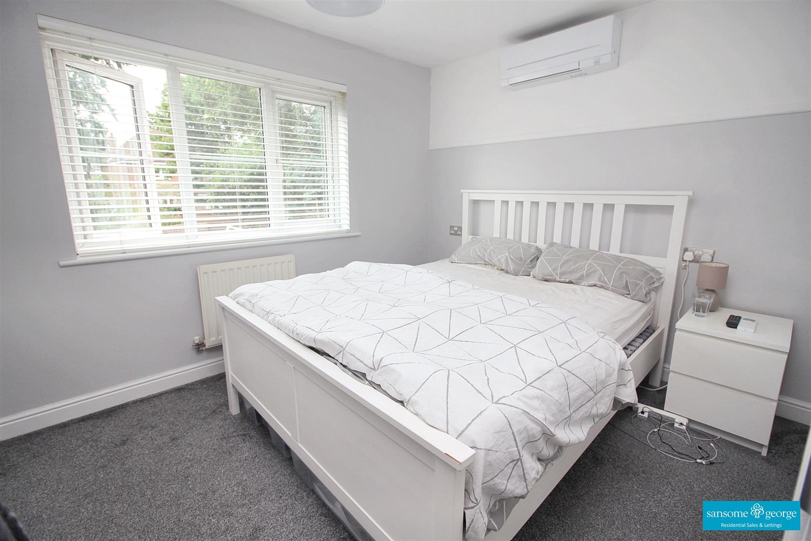 Pryor Close, Tilehurst, Reading
